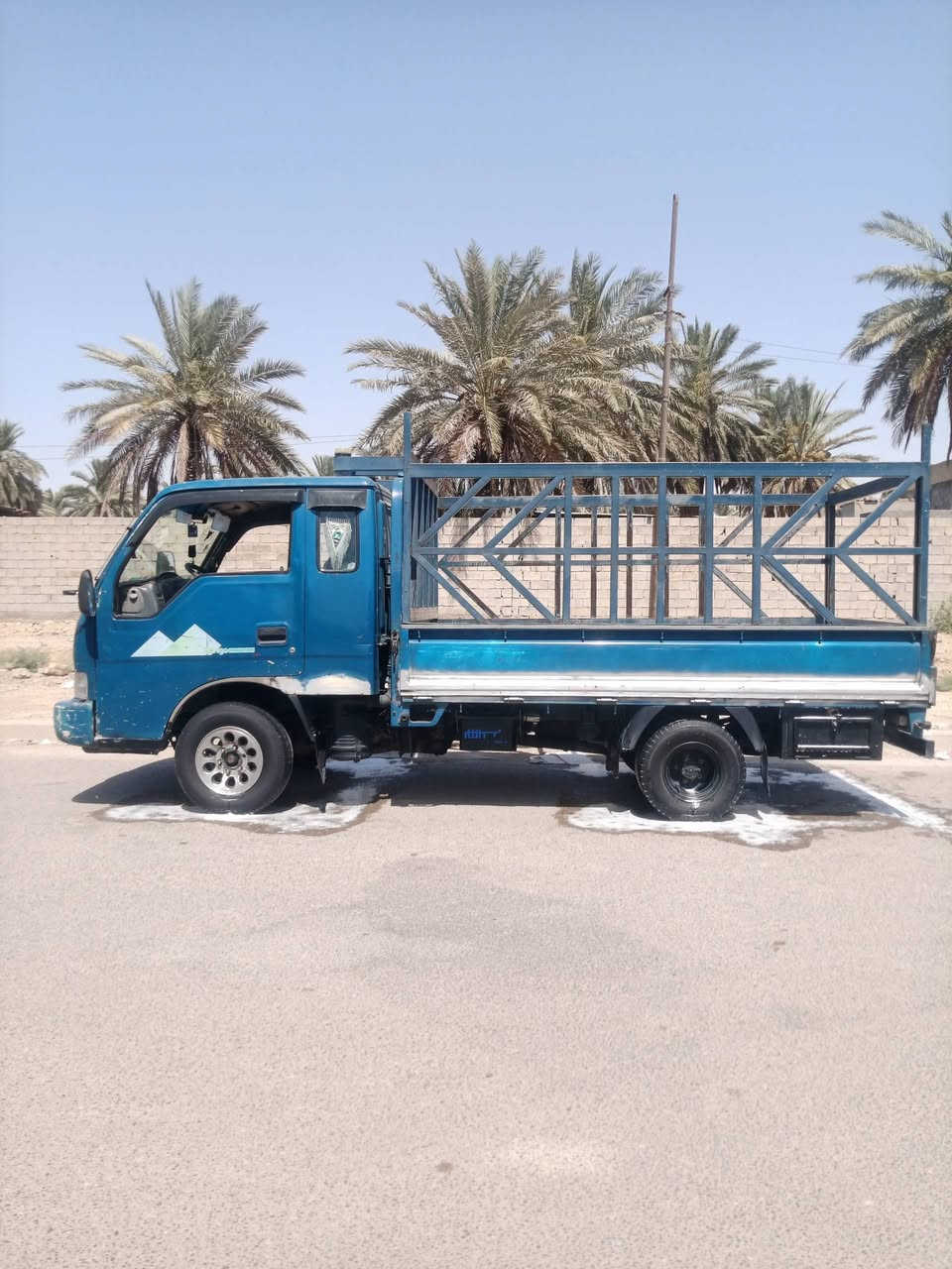 سلام عليكم كيا فونتيره للبيع موديل 2000 قماره وربع ثابت 7 چنكال مكينه 3000 كهربائيات كله شغاله سياره جاهزه مكاني بغداد للستفسار***********:السياره رقمه بغداد مشروع وطني
