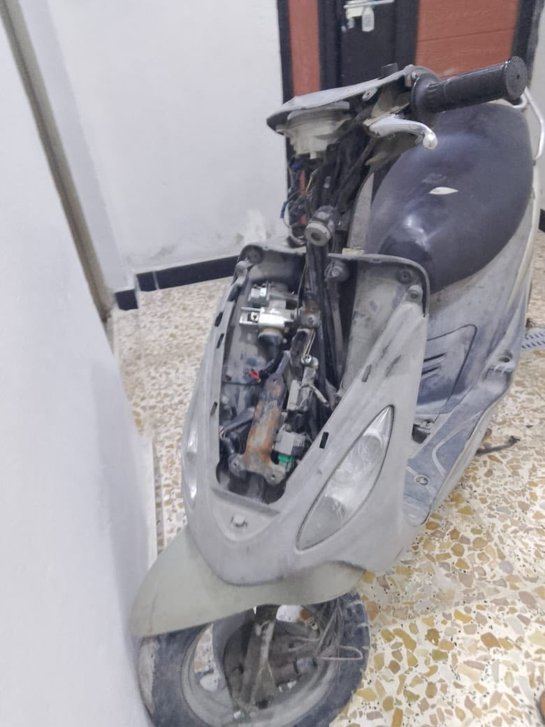 دراجه ماكس منغولي كفراتها كامله الدراجه متروكه نقصها بس كابريتر أبيعها على طفيتها مكينتها حلوه ناعمه 
السعر 300 بيها مجال 
بغداد مدينة الصدر 
غير متواجد على الفيس أو واتساب 
***********
