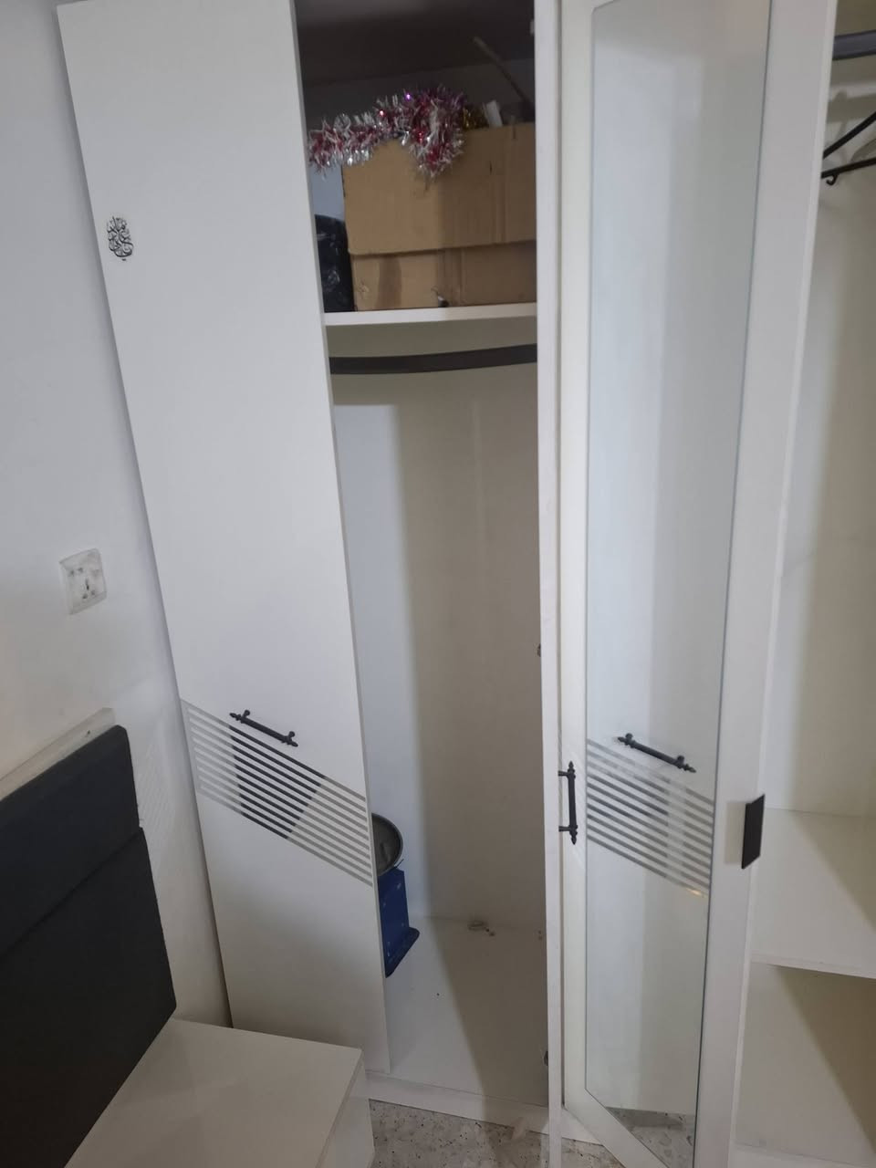 غرفة النوم تركيه اصليه لون ابيض سبب البيع اهلي يردون حجم اكبر
سعر زين 
للحجز ول استفسار واتساب 
***********
