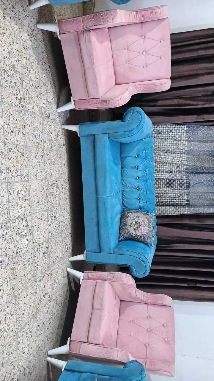 تخم 10مقعد 💺 اخو جديد اي ضرر مابي تسكام سعر ,,225,, بي مجال مكان لبياع *********** يوجد واتساب
