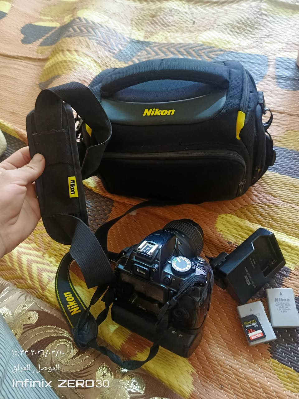 كاميرا نيكون 3100 كاميرا نضيفه وياها 2 باتري + جنطه مكان الموصل سعر 240 وبيها مجال


**إذا كنت صاحب هذا الإعلان وتريد حذفه لأي سبب، رجاءا أرسل رسالة إلى الدعم الفني**