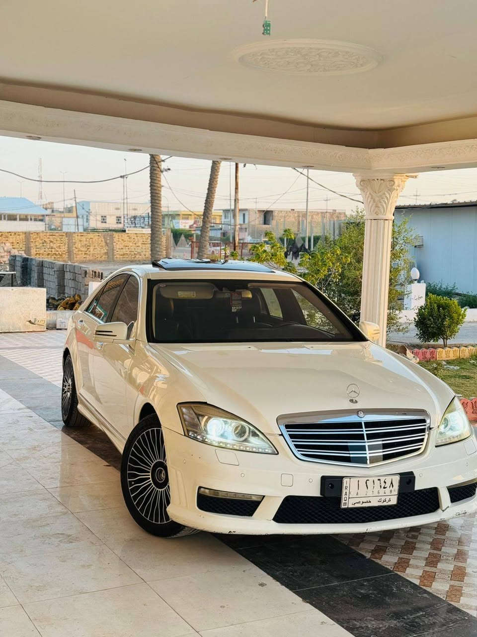 للبيع مارسدس أس كلاس. سياره كلش حلوه وجديده تخبل
كير محرك. تخم تاير كله جديد بشرط سياره مابيه اي نقص بشرط برغي ممفتوح بيه كله عشركه. 

السياره مابيه اي ضربه او فتح وبيها سونار

رقم كركوك شرط المداور 

  محرك 8 سلندر S550

باب طويل 

ابواب شفط 

جنطه شفط 

سلايت 

سياره محدثه 2013 تحديث اصلي 

ماشيه 155. Km 

موديل 2009

سياره جلد 

فول بس بدون ناضور 

وباقي الموصفات المعروفه يرادلها جريده 💐💐💐🌺🌺🌺

السعر المطلوب 188

هاتف ***********

ومن الله التوفيق 💐🌺🌺🌺
