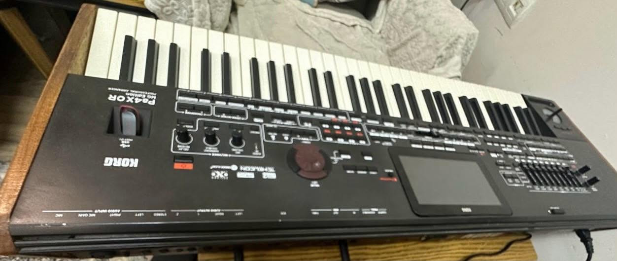 Korg pa 4x mg 1
للبيع مع برنامجي الخاص
مع جوانب خشبيه عمل يدوي 
السعر 21 وبي مجال


**إذا كنت صاحب هذا الإعلان وتريد حذفه لأي سبب، رجاءا أرسل رسالة إلى الدعم الفني**