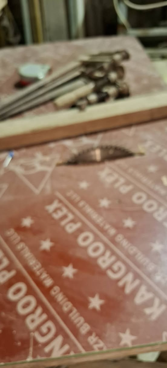 منشار صينية ماكيتا ياباني اصلي شركة هو والميز مالته خشب جاهز للشغل والتشريح السعر ٢٠٠ الف دينار العنوان الحلة شارع ٨٠ طريق العلوية شريفة موبايل ***********
