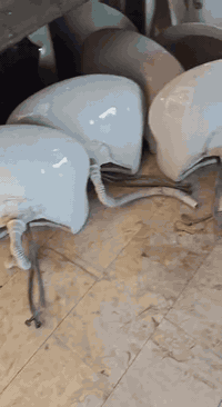 اراكيل وغراض للبيع للإستفسار ***********مكانهه الكاظميه
