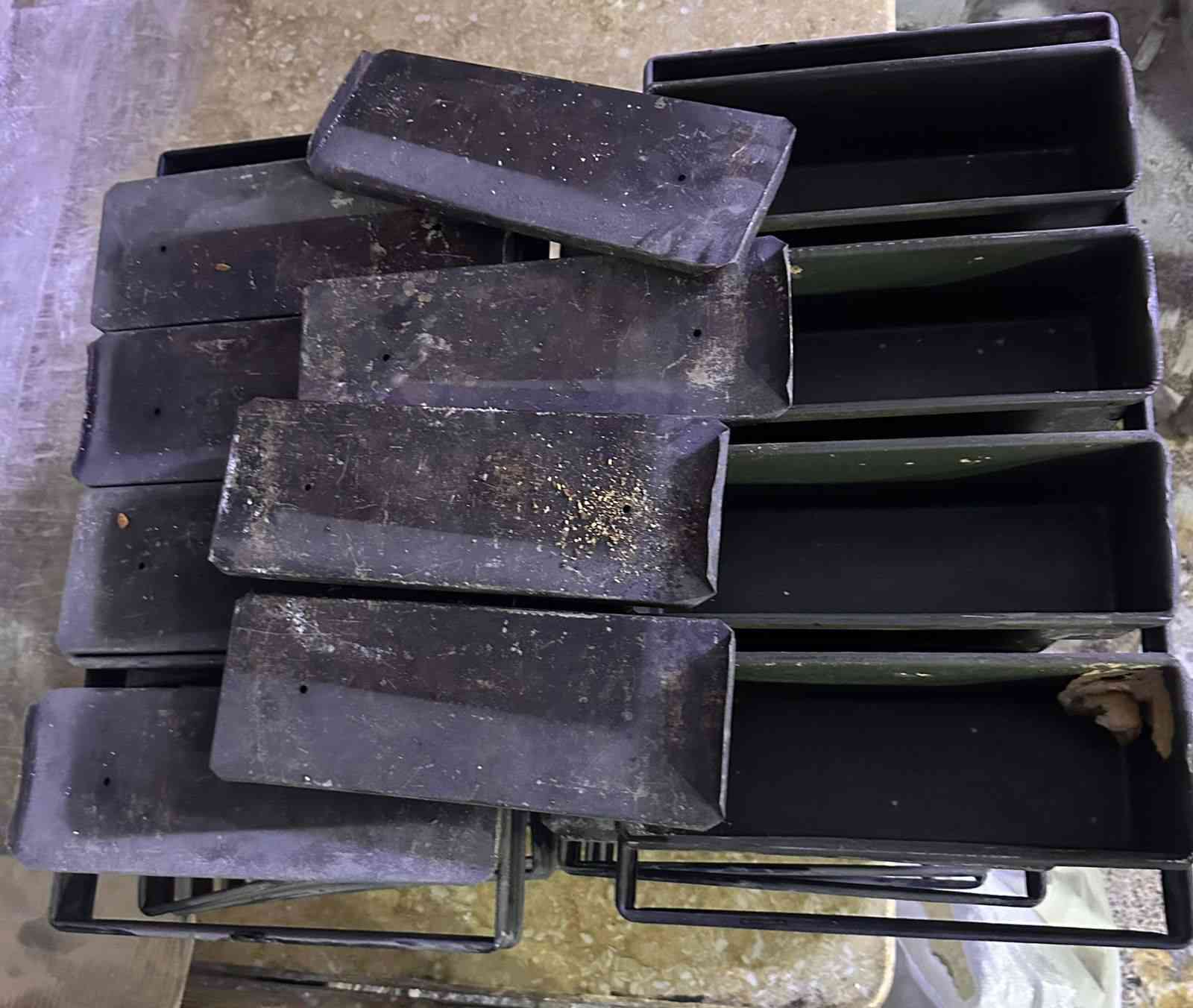 مكينه توس
قوالب توس 
فرن ٣خانات نزال ٩٠
 مشعل فوك ومشعلين جوه 
العنوان _بغداد 
الرقم :***********
الاتصال فقط فقط فقط
