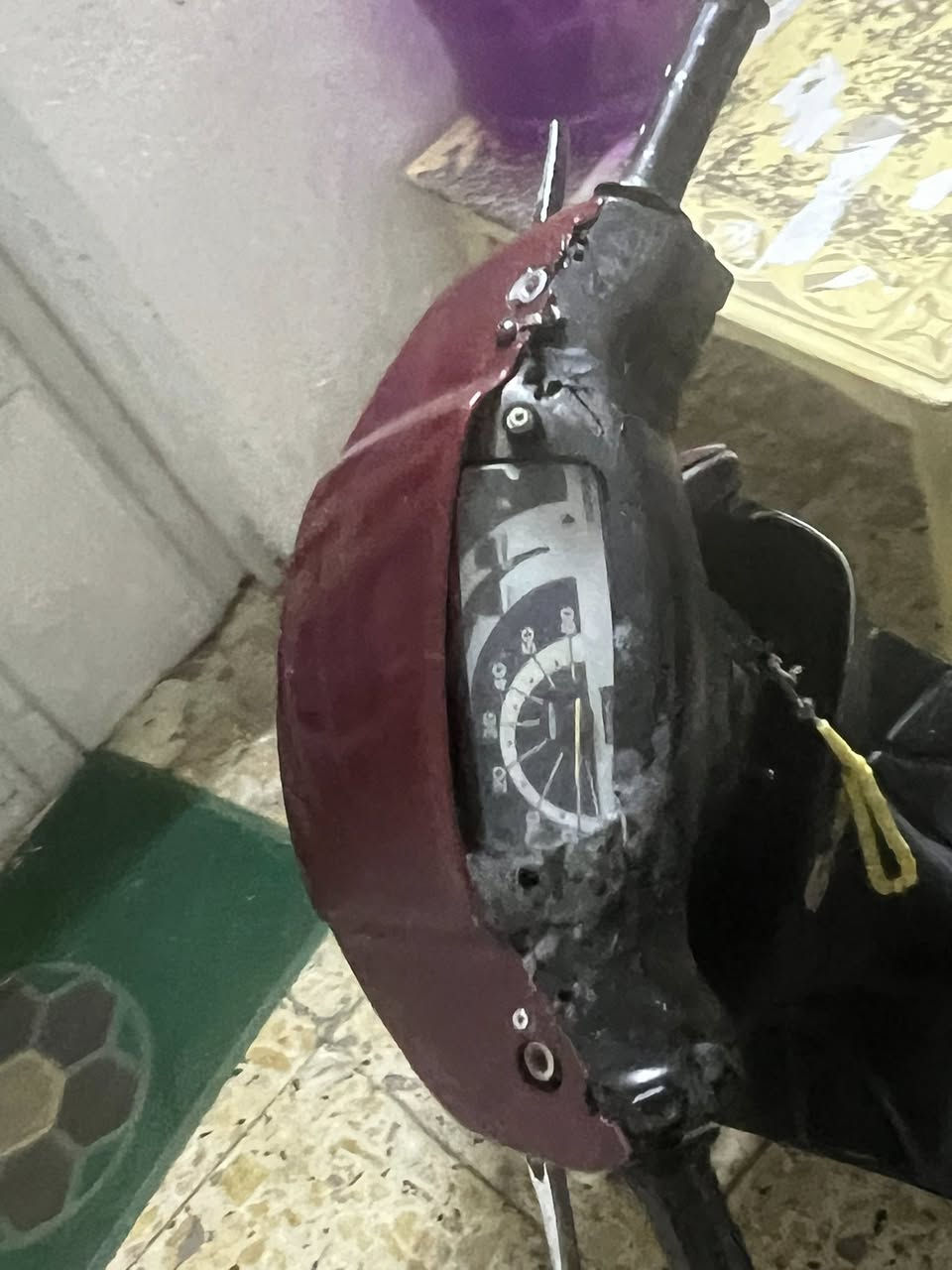 دراجه ستين شلعته تخبل اخت جديده صارلي ٣ شهر نازله من رمبه شهر مستخدمه وربك دراجه ماكو بنضافته لو تتركه شهر ترجع عندو واحد تشتغل مكينه واكسنت يخبلن نقصه باتري وروح بيه كربلاء ماعليه شي وسعره جوه سوك ١٧٠ لف مكاني بغداد حريه رقمي ***********
