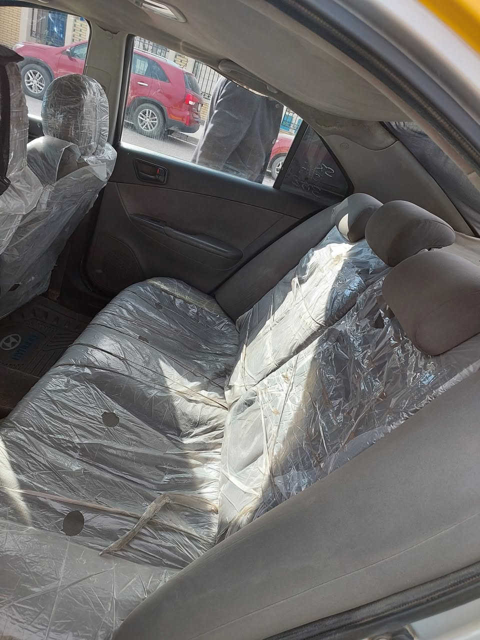 السلام عليكم سوناتا موديل ٢٠٠٩ وارد امركي محرك دوش ٢٤٠٠ رقم بغداد باسمي سنويه جديده قبل شهر داورته بسمي جاملغ امامي وتبديل باب الباب بدون دواخل  السياره منفوضه حداديه جديده قطع اصليه كوري زائد ٤ دبلات مع الويات زائد راديتر جديد فيت بم جديد جام تحكم من يمك او من الدكم كله تمام سنتر لك مشط ستيرن جديد اصلي كصه ولف حماوه اصلي بلاد تخم تاير كمفورس خلفي وامامي هيلو وثنينهن احسن نوعيات بالسوك مكينه معمره على ايدي مبدل دهن حتى الكير درايم شفتات جديد هنه وطوسهن كصه مال حاويه اصلي جديد  حتى طبرباز جديد  يعني  نفضه مال جناي خطه جوال مكان السياره كربله سعره ١٠٨ بيه مجال جدا بسيط لان السياره خسران عليه هواي عوزه صبغ وياله او عوزه تغليف تنته كشن كهرباء تحكمات كلهن يشتغلن كشنات جديد مغلفهن نايلون ما مدوشمهن تفتح نايلون وشوف 
مكان السياره كربلاء ما افتح فيس هواي كاتبلك السعر وكل التفاصيل يعجبك اتصل ما يعجبك ف يشرفني مرورك الجميل 
***********
***********
