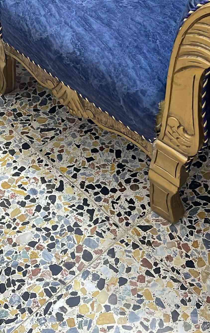 تخم مصري عشر مقاعد ضرره القماش مال قنفه يرادله كبس موضح بالصوره
مكانه مدينه الصدر 
سعره 350


**إذا كنت صاحب هذا الإعلان وتريد حذفه لأي سبب، رجاءا أرسل رسالة إلى الدعم الفني**