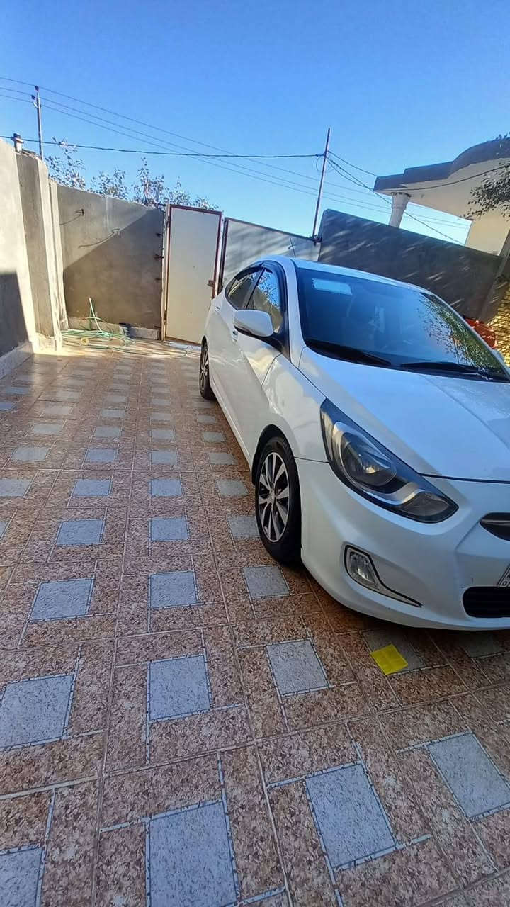 سلام عليكم اكسنت 2015 محرك 1600 مكفوله وبدون أي نقص جديده وجاهزه ع الاخير سعره115 وبيه مجال جدا قليل بأسمي ، ***********
