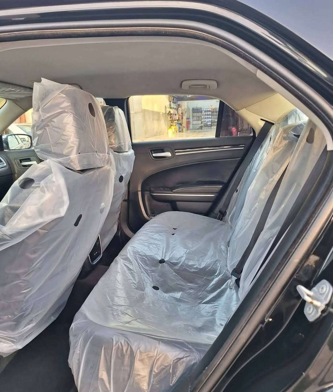 سلام عليكم للبيع اوباما موديل 18 اربيل بسمي 
فول موصفات عده الفتحه سياره نضيفه وحلوه حادثه فقط بنيد بدون ايرباك بدون دواخل صوره حادث بالمنشور مكاني العماره سعرها 155 وبيه مجال لان عندي مريض
للاتصال ***********

