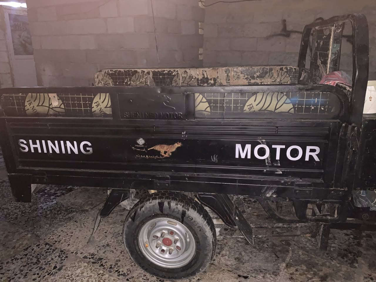 السلام عليكم ستوته موديل 21 ستوته نظيفه ستوته كهربائيات شغاله نقره سلف مكانه حي النصر بغداد. 1550 السعر ***********
