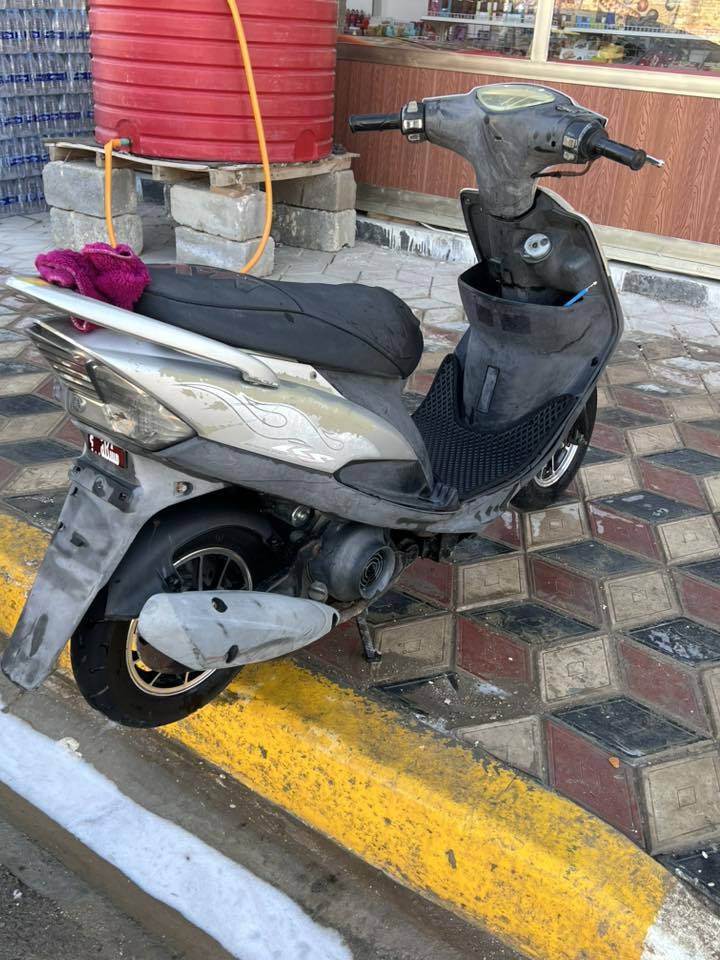 عدله رصاصي دراجه تخبل و ما ماشيه ومكينه بلاديه 49 ودارجه ما متعوبه صارله تقريبآ 3 اشهر نازله من الحاويه وتفحص وين ما تريد او جيب وياك مصلح سعر خاص او راسلني على هذا ورجاءآ إذا مو شراي لا تعبني وياك رقم***********
