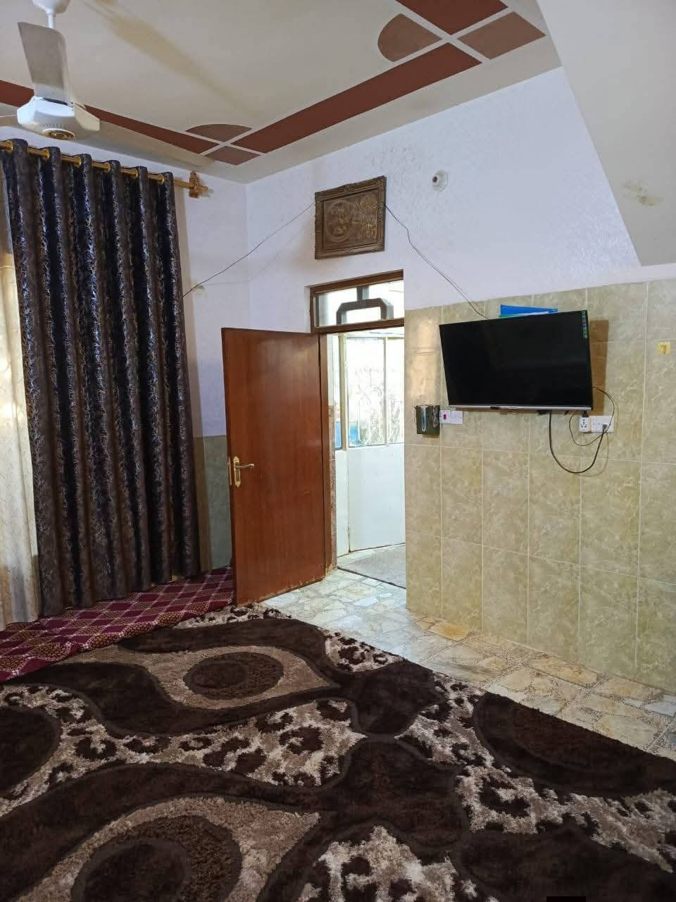 💎🔹مكـ✯͜͡الدوحه𝄠ـتب▪️💎
 
🕋 بسم الله الرحمن الرحيم 🕋

السلام وعليكم 
يوجد بيت ###  للبيع 

🌐موقع البيت التأميم الثانية مجاور مدرسة سارية

🪩 مساحة=  250  بطحي 

💎بنائة طابوك 

💎شارع = 10 نافذ على شارع 40

ويتكون من
1-غرف عدد 3
 2-صالة عدد 2
3-مطبخ عدد 2
4-استقبال + مناور 
يحتوي على سبالت عدد 2
ويحتوي على كاونتر
وبردات والبنكات 

🪩السعر = 155 وقابل التفاوض 

⭕ الاستفسار اكثر رجا مراجعة 

🥇#مكتب_الدوحه_للعقار 
  
ملاحظة/ السعر محدد من قبل صاحب العقار

💯علماً البيت جاهز للسكن🗣️
     
        ((شعارنا المصداقية)) 

⭕ اذا عندك عقار تريد تعرضه للبيع او تريد تشتري عقار  الاستفسار أكثر 

مراجعة (((مكتب الدوحه اللعقار))) 

________________________________

📬فقط ارسال المعلومات  على الواتساب او الاتصال على هواتف المكتب 

🤳متابعة الصفحه يصلك كل ما هو جديد

⏪ملاحضه: السعرالعقار  يحدد من قبل البائع

  🏘️بيع وشراء الأراضي السكنية والزراعية وكافة

 العقارات🏘️🌐Anbar Fallujah_ الانبار الفلوجة🌐.

       ((««نستقبل هواتفكم على لارقام التالية»»            

***********   واتساب + اتصال 
***********   اتصال هاتفي كورك
