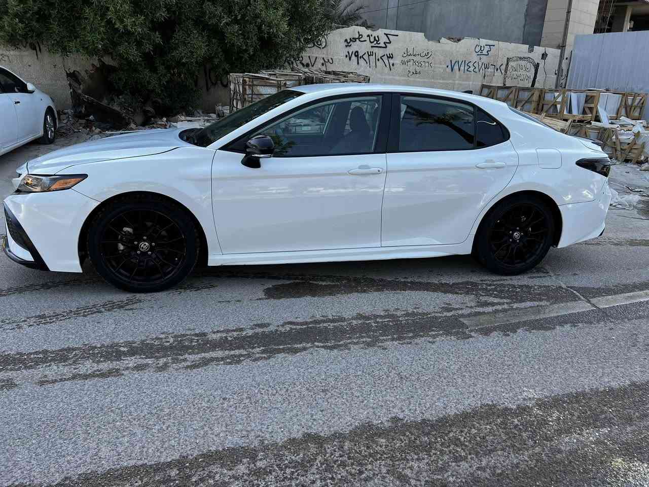 كامري موديل 2023 هايبرد حجم المحرك 2500 وارد امريكي حادثهه جاملغ وبنيد جهة اليمين وجاملغ خلفي جهة السايق ايرباكات كلهه سليمة مواصفات SE NIGHTSHADE تجي بيهه تطعيمات باللون الاسود 
بصمة كشنات جلد كشن السايق كهرباء رادار امامي وخلفي ونقطة عمياء 
تحديد مسار قيادة ذاتية كروز سرعة شفتات بالاستيرن
رقم بغداد الجديد
السعر 170 ورقة 
مكان السيارة بغداد الكرخ
للاستفسار 
***********
