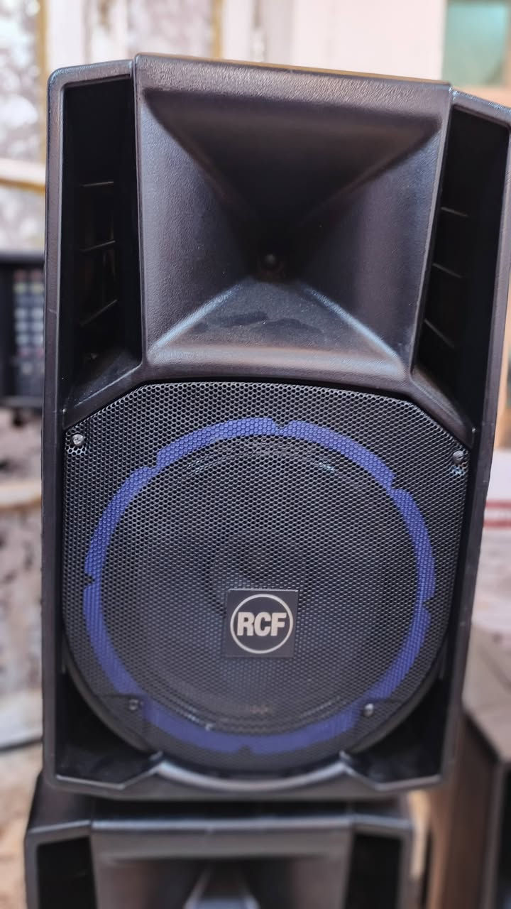 متوفر  سـبيكرات_ سماعات حجم 12 انج نوع لRCF _ كفر چامبو
واسط النعمانية للاستفسار ***********
