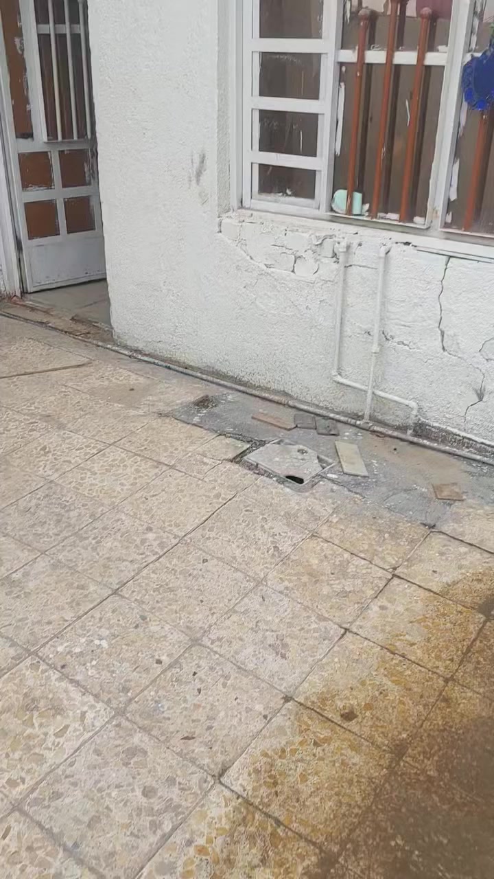 السلام عليكم
دار للايجار ٥٠٠ الف 
الاتصال ***********
شهداء البياع خلف جامع معاذ بن جبل
