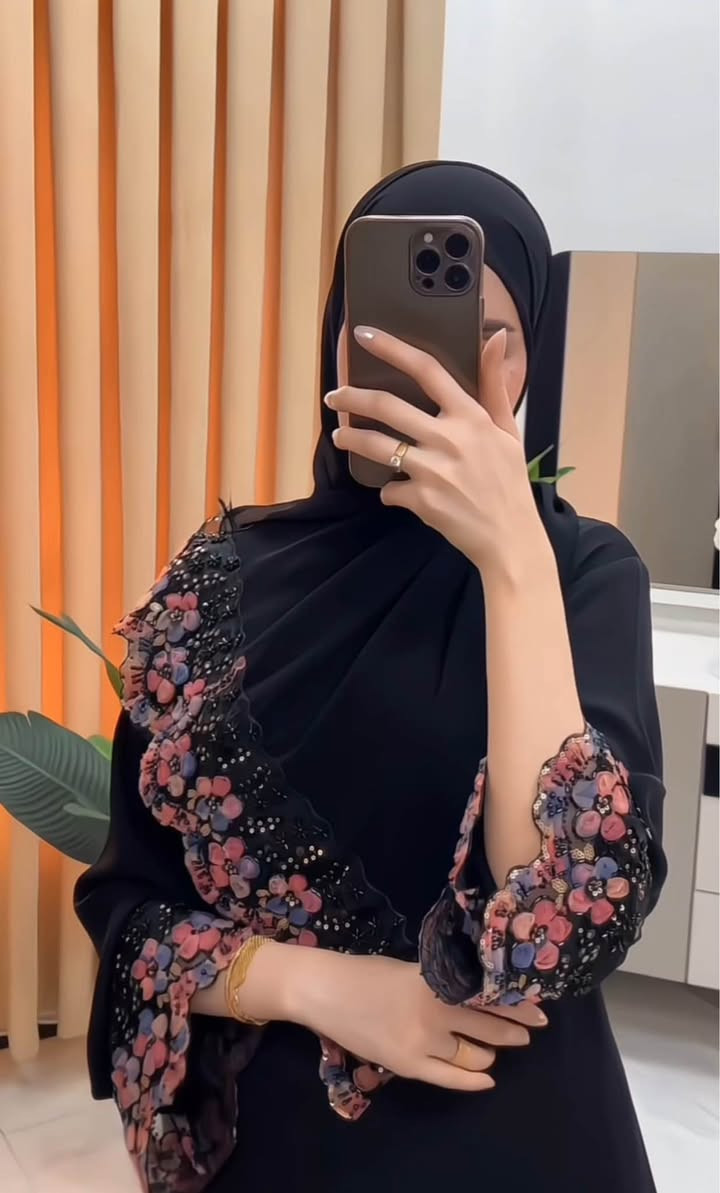 عباية + شال  خامه  ايطالي كوالتي عالي

 

القياسات 38 40 42 44 46 48

توصيل 7 الاف محافظات
توصيل 5 بصره

للحجز والاستفسار المراسله 👇👇👇 بغداد, العراق


**إذا كنت صاحب هذا الإعلان وتريد حذفه لأي سبب، رجاءا أرسل رسالة إلى الدعم الفني**