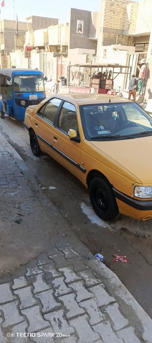 السلام عليكم ورحمة الله وبركاته
بيجو لميس موديل 15 السيارة خير من الله 
***********
مكاني بغداد نهايه حي اور سبع اقصور 
سعرهة43 وبي مجال
