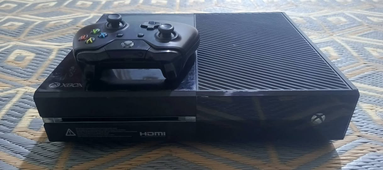 السلام عليكم اكس بوكس ون فات ويا فيفا 26او 3العاب حرب الجهاز ما مفتوح لوك ستيكر  سعره 90مكاني ذي قار الفضليه رقمي ***********
