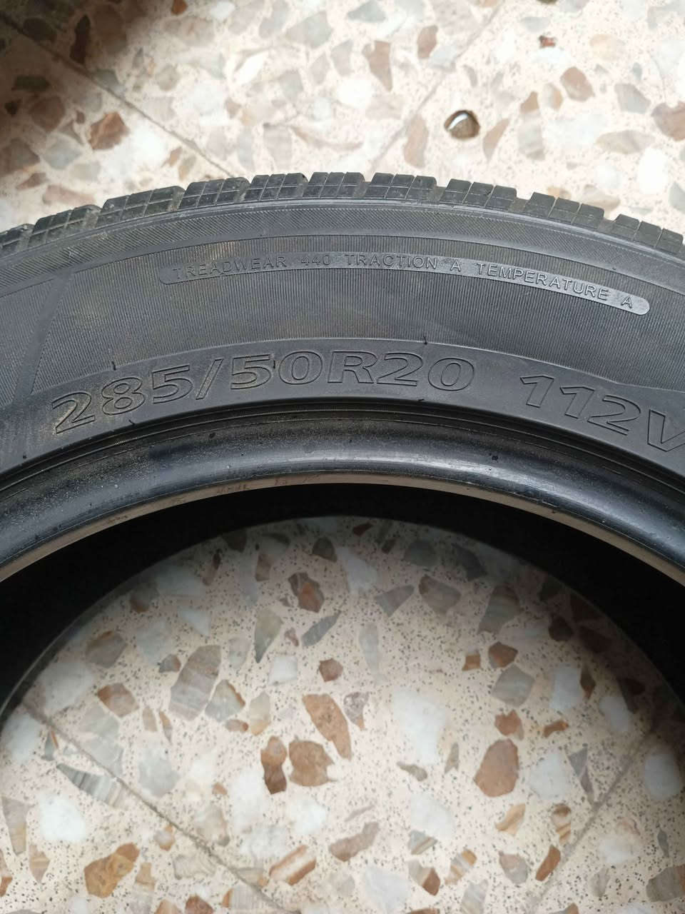 طخم تأير استعمال قليل جدا مال تاهو قياس 285/50/20 سعر 160الف عنواني البصره الحيانية اتصال او واتساب *********** Singapore

