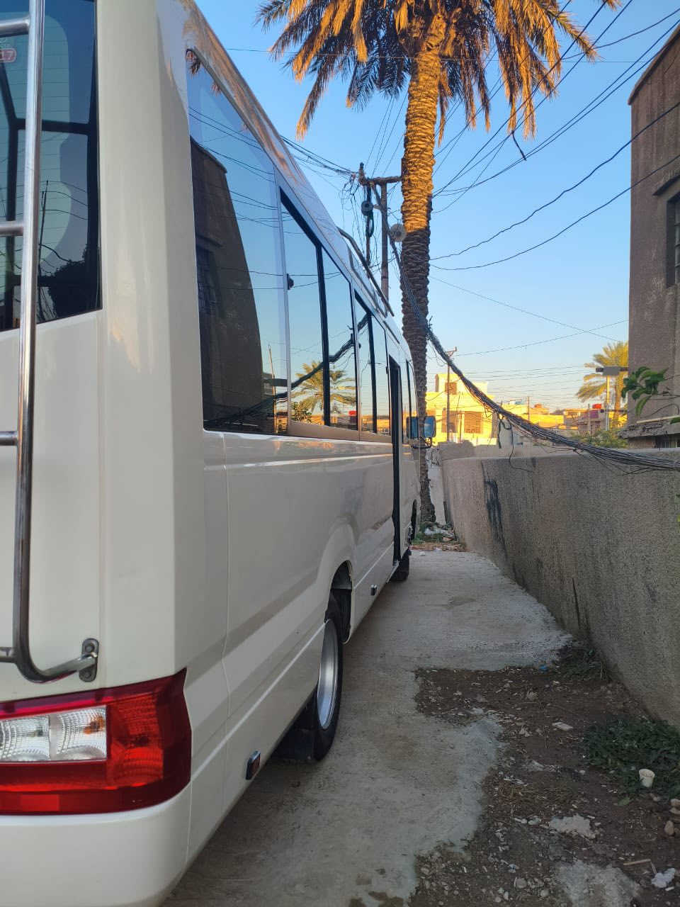 سلام عليكم كوستر موديل ١٧ سياره كفال عام من الصبغ ومن البارد ميكانيك كفال سياره كمل مكمل قلاب ستاركس تخم تاير جديد دوشمه عام كمل الخير السعر ٤١٠ وبيه مجال رقم التليفون ***********
