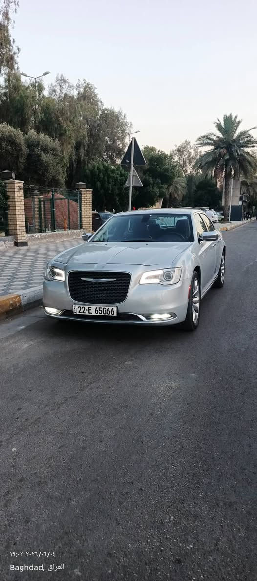 السلام عليكم ورحمة الله وبركاته
اوباما 2020 فول مواصفات
لون فضي الجديد
حادث خفيف جاملغ خلفي كولش خفيف 
بدون ايرياك
 فول مواصفات بانوراما
رقم اربيل بأسمي سنويه2031  وهزه جديده شرط التحويل
السياره جاهزه وعليها صيانة كامله 
جدا نظيفه وجديده وترايها لكل مكان وبالخير على الشراي السعر 250 ورقه وبيها مجال
مكاني الكاظميه
***********
