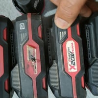 بطاريات • ٥ قطع • فحم