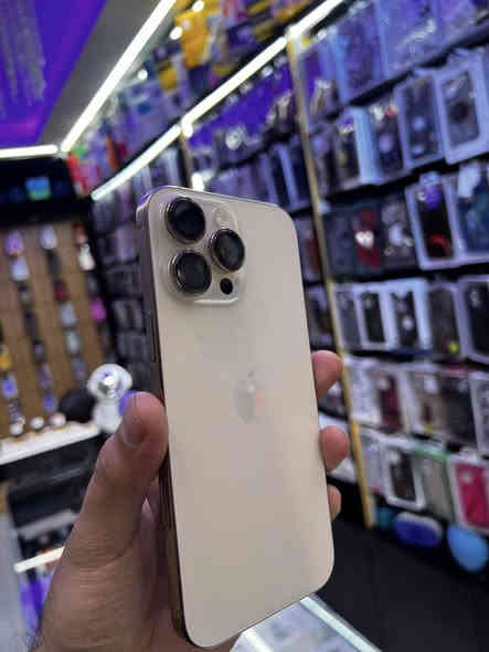 السلام عليكم 
١٦ برو ماكس 
بطاريه ٩٤٪؜ 
الذاكره ٢٥٦ 
مبدل ضهر اصلي وكاله مطابق 
السعر مليون او ١٠٠ الف 
***********
