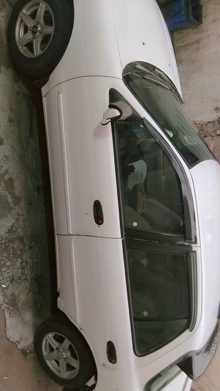 سلام عليكم
سياره سيفيه 
موديل 1995
رقم بغداد دولي 
كير اوتو
محرك مسكر
محرك بي تنقيص
السعر .43 وبيها مجال حك الجيه
علما السياره نضيفه جدا مال جناي
للتواصل 
***********
***********
