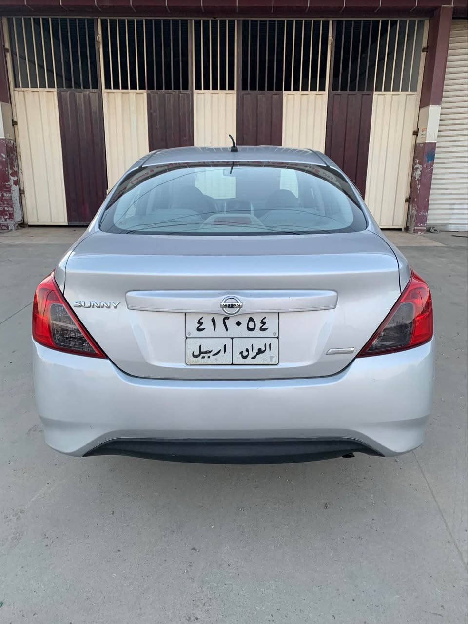 نیسان سنی ٢٠١٥ سەیارەیەكی لۆك زۆرخاوێنە ماڵی دۆستە بێ مەسرەف پارچەیەك و پەڵەیەكی بۆیاغە سەنەوی بەسەرچووە بەناوكردن و غەرامە بەشەرت *********** كويسينجاك, أربيل
