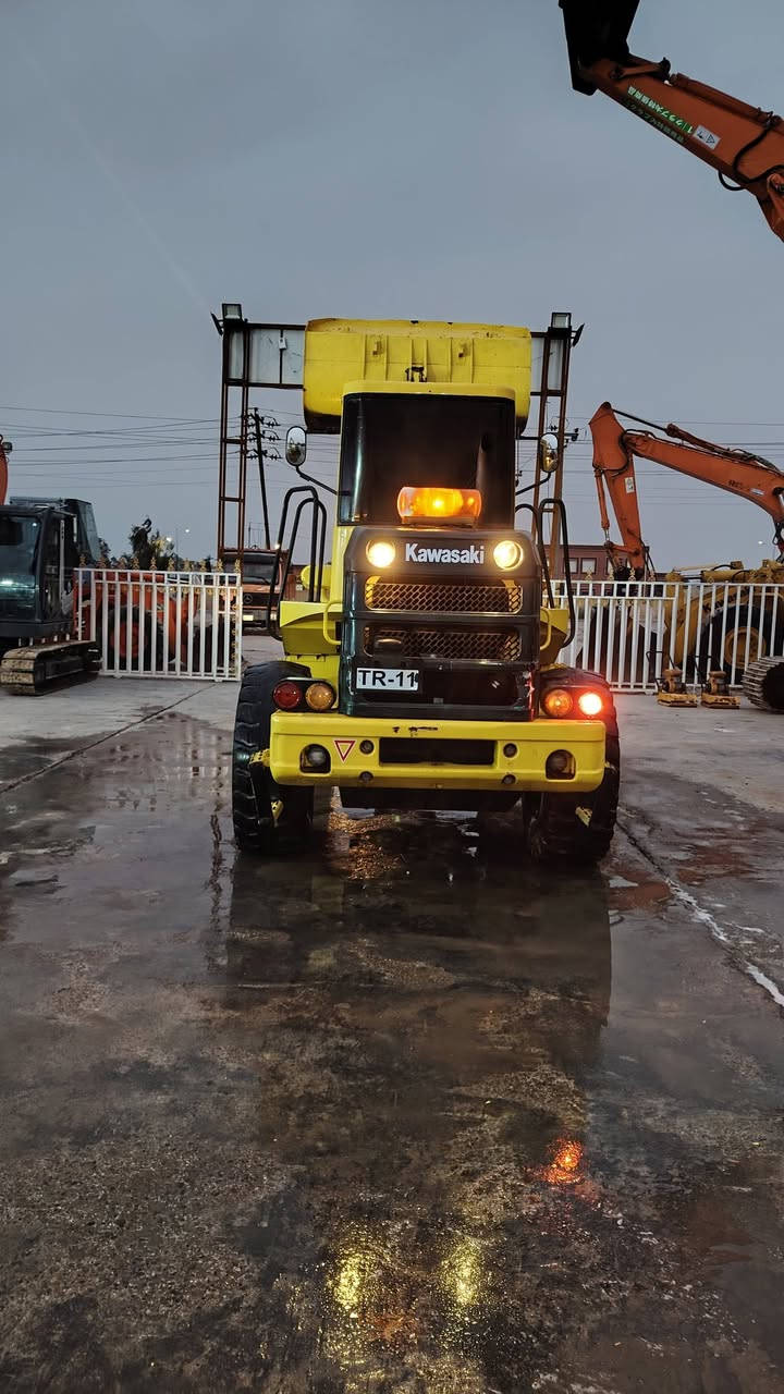 للبيع شفل كاوسكي حجم 65 موديل 2005
⛔⛔.             ✔️✔️.              📞📞
                               *********** 
***********
