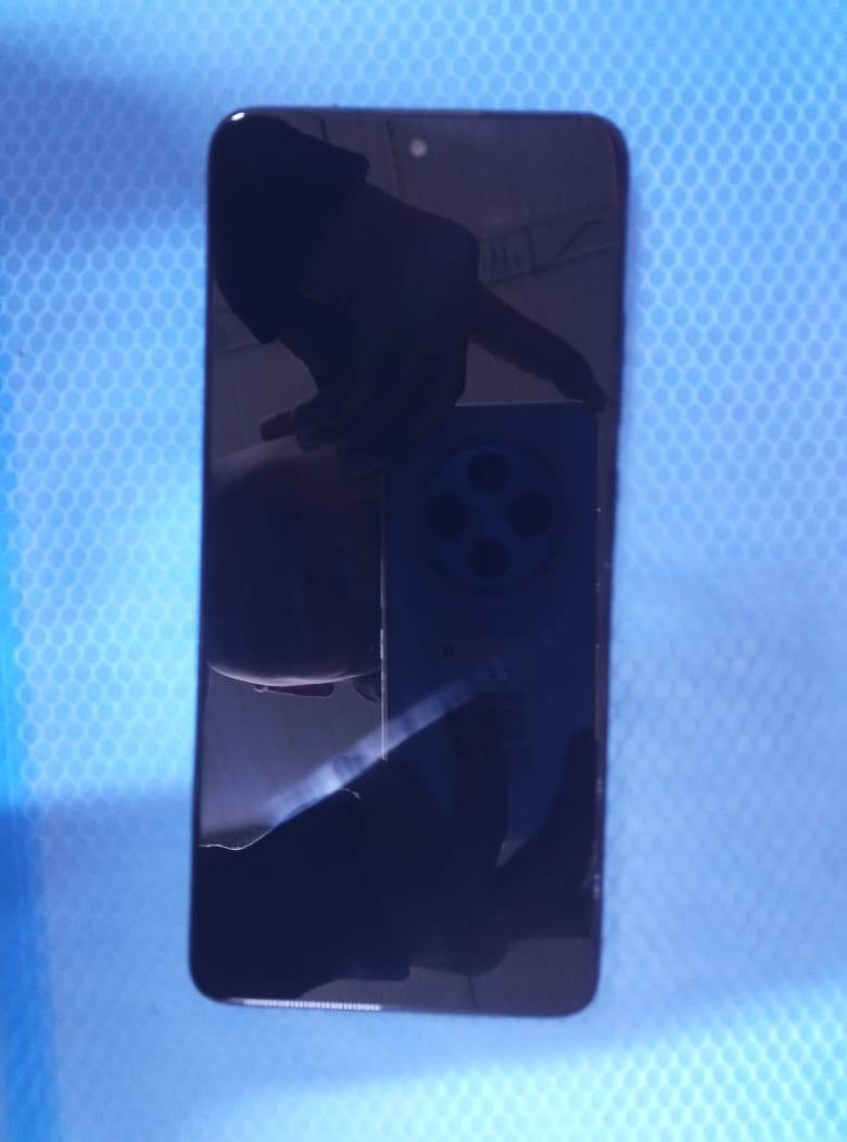 سلام عليكم جهاز ريدمي نوت 11برو فايف جي جهاز جديد مابي اي عطل موضح كدامك بلصور جهاز بي بس ضربة بل ضهر مبينة بصورة جهاز نضيف كلش سعرة 120وبي مجال بغداد حي النصر ***********
