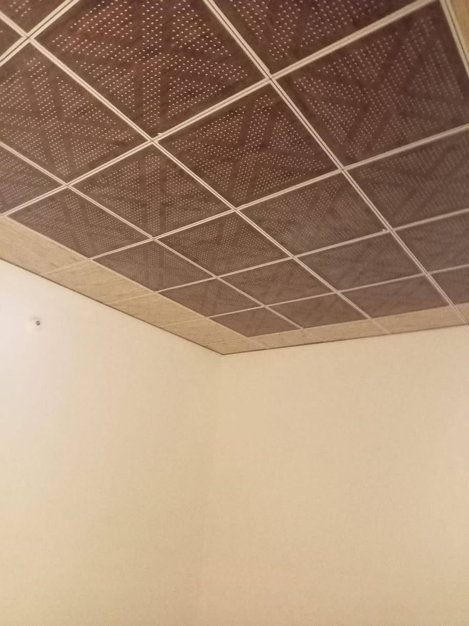 للبيع حي النداء 
مساحة ٥٠م 
شارع ١٥ 
بناء حديث
طابق واحد 
سعره ٤٥ مع مجال ***********وتساب
