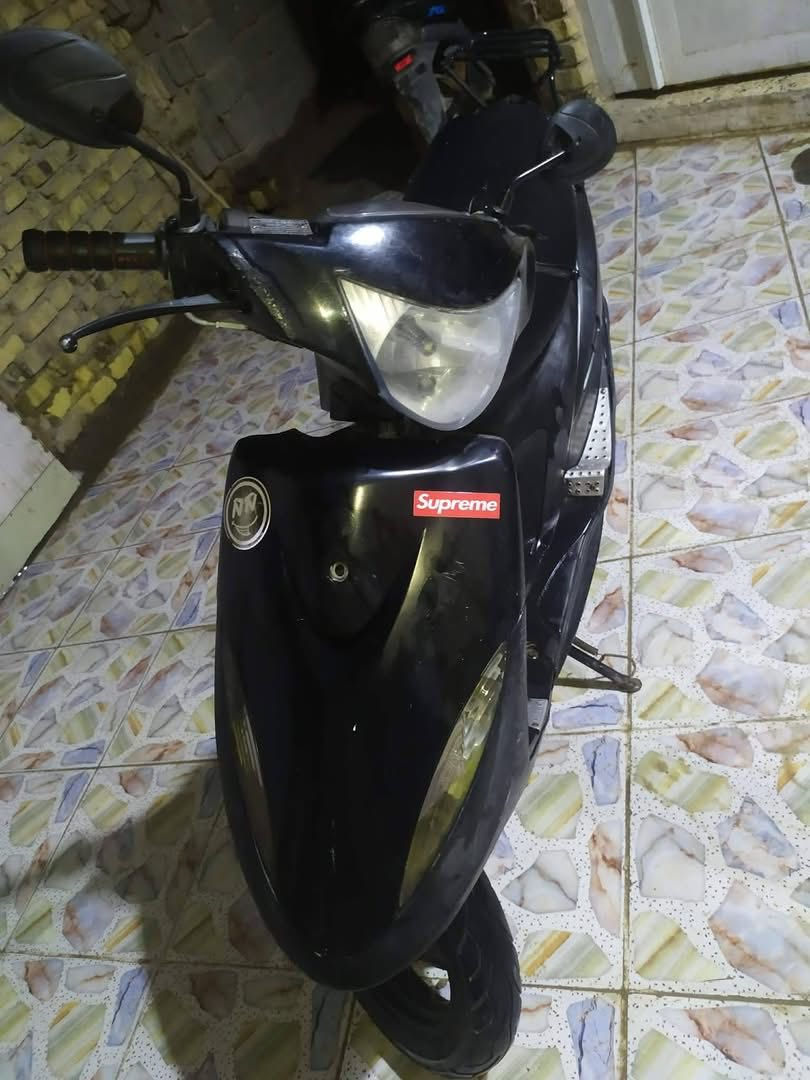 سلام عليكم دراجه للبيع الدراجه شغاله شرط شلعه وعدل مفوله 🚀كهربائيات شغاله كلشي شغال السعر 400 وبيه مجال بسيط مكاني حله نادر الأولى متواجد عل فيس والرقم للاستفسار ***********
