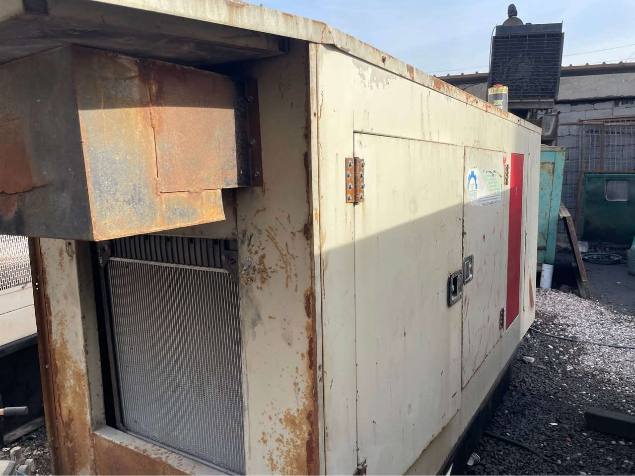 السلام عليكم بيركنز انكليزي اصلي ١٠٠ كيفي
 بلادي مامفتوح اي برغي
السعر ٥٠ للستفسار *********** البصرة, العراق
