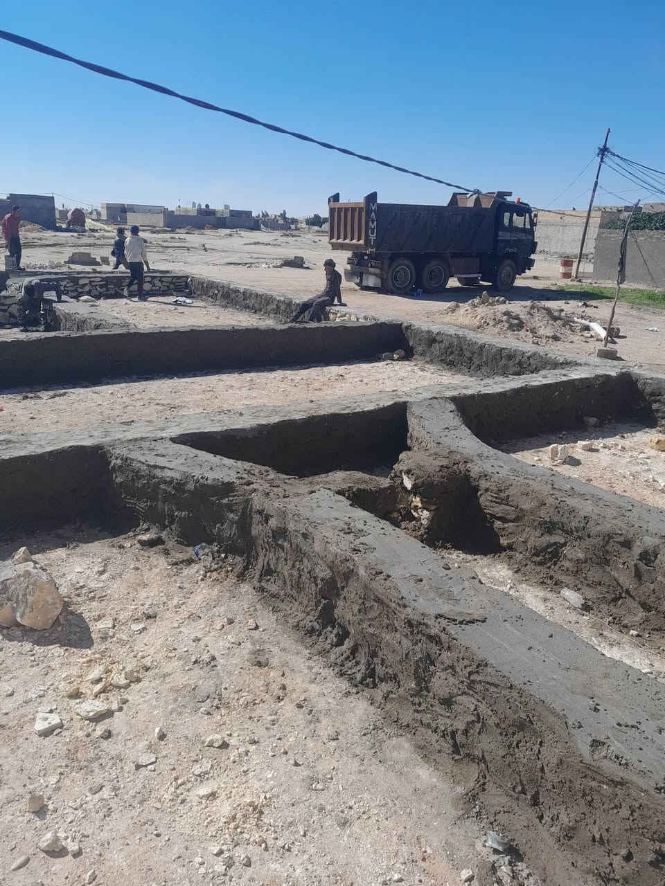 السلام عليكم بناء حجر كرستة وعمل الاستفسار الاتصال ***********
