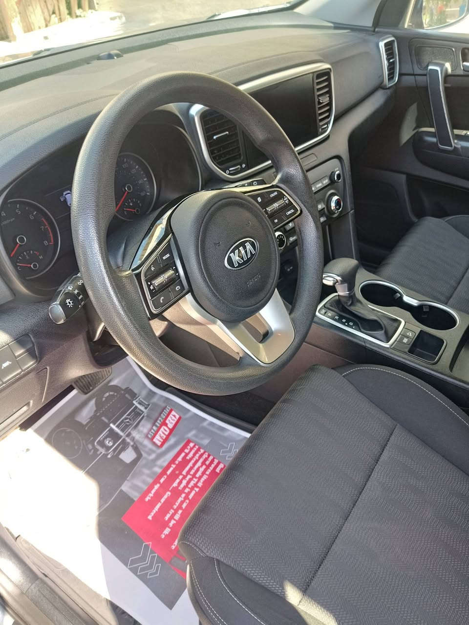 سبورتنج موديل 2022 رقم اربيل ماشيه 28 سياره بدون صبغ وتبديل حادث خفيف مكانه الدوره ***********السعر 200 وبيه مجال بسيط
