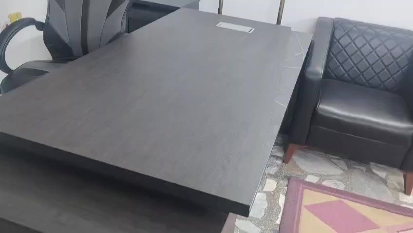 للبيع تخم مكتبي عدد ٢
ميز مكتب عدد ٥ 
كرسي عدد ٥
حي جهاد


**إذا كنت صاحب هذا الإعلان وتريد حذفه لأي سبب، رجاءا أرسل رسالة إلى الدعم الفني**