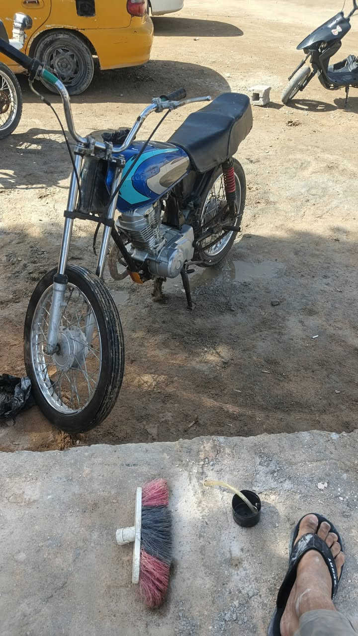 سلام عليكم دراجه أربع كير محرك ارشه  ب٢٠٠  لمكان نجف شارع المطار


**إذا كنت صاحب هذا الإعلان وتريد حذفه لأي سبب، رجاءا أرسل رسالة إلى الدعم الفني**