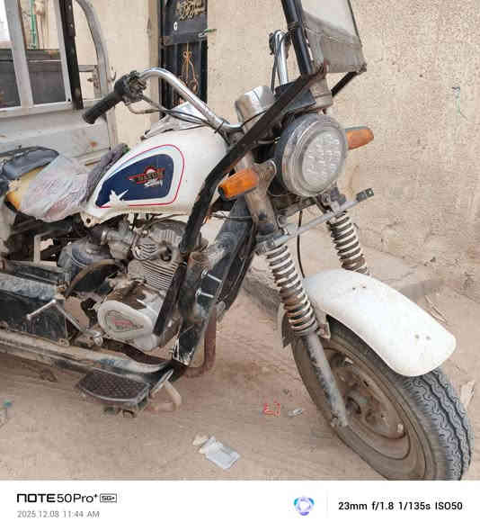 سلام عليكم ستوتة مديل ١٩  البيع سعر مليون ٢٥٠ وبين مجال الله شاهد صاره عندي سنه ماذكر مصعد بية كروه بس اروح وجي فايدتني عوزه ترتيب  بدي مالتة تواير كلهن جوبلس نضاف والمحرك مجفته قبل ٥ اشهر وتشتغل دكه وحده بكل وقت والكهربائيات واير الباتري مكطوع جوه البدي وماسويته 
*********** مكاني ناصرية اسكان صناعي نزلت جامع
