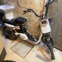 للبيع الدراجه متروكه مآبي عطل بس متروكه وياها تلث سويجات وبصمه السعر 2...