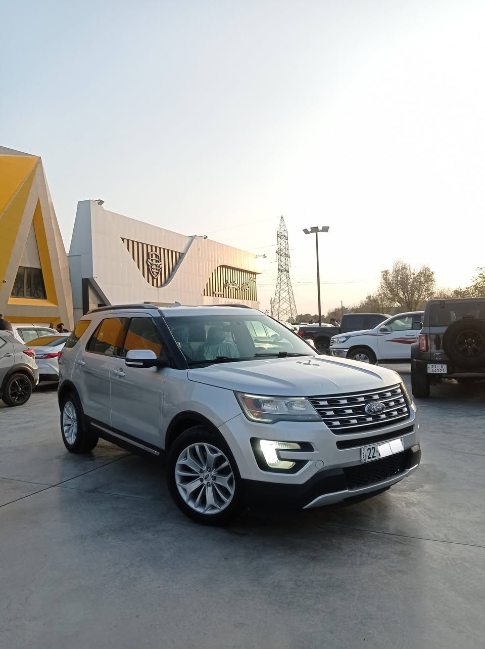 FORD EXPLORER 2017
بِسْمِ اللهِ الرَّحْمَنِ الرَّحِيْم 
عربي / كوردی 
عربي 
فورد اكسبلور موديل ٢٠١٧ وارد امريكي ثلاث قطع صبغ بدون دواخل بجم کبس خلفي كبس ماشي ( 150 ) ألف ميل محرك ممفتوح رقم اربيل سنوية و هزة جديد حتى (٢٠٢٩) سيارة جاهزة و بدون نقص .
المحرك : ٦سلندر - حجم : ٣٥٠٠ - قوة : ٢٩٠ حصان 🐎 .
ملاحظة ⛔: بيهه سيستم غاز إيطالي .
مواصفات (4WD + XLT )
١-دبل اكسل 
٢-٧راكب 
٣-لایت زنون 
٤-حاسة
٥-لايت أوتو 
٦-٣مقعد تبريد 
٧-قفل تلقائي 
٨-فوليوم
٩-جام أوتو 
١٠-بصمة
١١-٤مود قيادة 
١٢-تحدید سورعة
١٣-كشن كهرباء
١٤-مراية هيتر 
١٥-بگلايت ليد 
١٦-كاميرا
١٧-گير شفط 
١٨-فتح تلقائي
١٩-كود أبواب 
٢٠-لايت ليد 
٢١-صندوق كهرباء 
٢٢-ابواب بصمة
٢٣-مكان هوك 
٢٤-كير ماوس 
٢٥-مسجل شاشة
٢٦-گيچ اليكتروني
٢٧-مود TOW
٢٨-ثلاث شاشة 
٢٩-اشاير بل امراية 
٣٠-شغال .
مكان : كلار - سليمانية 
سعر : ( ١٤٥ ) ورقة 💸 
رقم تلفون : 
       واتساب 
          📥
 ( *********** )
 ( *********** )
كوردی 
فۆرد اکسپلۆرا مۆدێل 2017 ئەمریکی سێ پارچه بۆیاخ بێ ناوگرتن وە پێشەوە و دواوەی کەپسە ( 150 ) هەزار ميل ڕۆیشتوە مەکینەی نەکراوەتەوە ڕەقەم هەولێر سەنەوی و هەزەی نوێیە تا (2029) سەیارەیەکی خاوێن و بێ مەسرەفە .
مەکینە : 6بستۆن - قەبارە : 3500 - هێز : 290hp 🐎 . 
تێبینی ⛔: سیستەمی غازی ئیتاڵی بۆ بەستراوە .
مواسفات ( XLT + 4WD )
1-دەبڵ اکسڵ
2-تەحدید سورعە 
3- 7نەفەری 
4- لایت زینۆن 
5-ڤۆلیۆم 
6- 3مەقعەد تەبريد 
7- لایت ئۆتۆ 
8-جام ئۆتۆ 
9-کوشین کارەبا 
10- 4مۆد لێخوڕین 
11-مۆد تراکشن 
12-حاسە 
13-بەسمە
14-ئاوێنە ئیشارات 
15-لایت لید 
16-کامێرا 
17-کردنەوەی زیرەک 
18-بەگلایت لید 
19-کۆدی دەرگا 
20-گێڕ شەفت
21-سنوق کارەبای 
22-دەرگا بەسمە 
23-شغال 
24-گێر ماوس 
25-شوێن هۆک
26-گێچ ئەلیکترۆنی 
27-شاشە گەورە 
28-مۆدی TOW
29-سێ شاشە 
30- ئاوێنە هیتەر .
شوێن : کەلار ـ سلێمانی 
نرخ : ( 145 ) گەڵا 💸 
ژ.م :   واتساب
            📥 ( *********** )               
( *********** )
