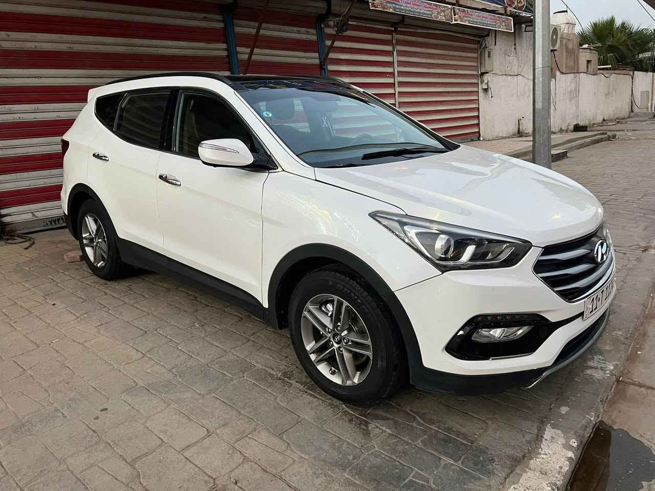 للبيع سنتافي 2017 فول مواصفات 1/1
السيارة نضيفة وجاهزة للاخير 

4 سلندر 2400 gdi sport fe 

حادثها جاملغ ايسر وبنيد مبدل وصور الحادث مرفقة 

لا لغود ولا شواصي رقم بغداد 11 انكليزي 

المواصفات 

كشنات كهرباء 

كشنات خزن وضعيتين

تدفئة وتبريد اربع مقاعد 

تدفئة ستيرن 

تحكم ستيرن كامل 

فور ويل 4WD

بصمة دخول وتشغيل 

صندوك كهرباء ذكي 

بردات خلفية 

كامرات 360 درجة

رادار امامي + حساسات 

مري قلاب 

مراية وسطية تعتيم 

حساس تشغيل انارة 

انارة ترحيب بيدات الباب 

تبريد قطعتين 

3 انظمة قيادة 

نزول منحدرات 

سعر السيارة 15800$ وبيها مجال للطيبين 

تواصل وتساب فقط ***********
