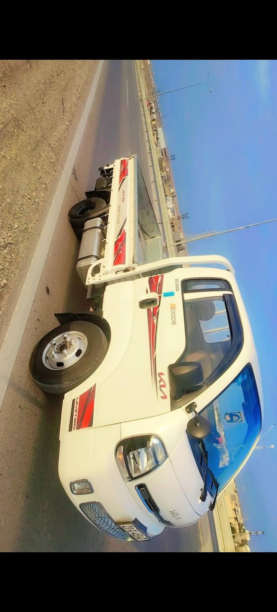 السلام عليكم كيا فحل للبيع 25 ماشيه 22 حقيقي محور تانكي 120 لتر كفاله عامه دعاميه ام الانار غلاف بدي مغلون اصلي المكان كوت مركز مدينه  رقم الهاتف ***********
