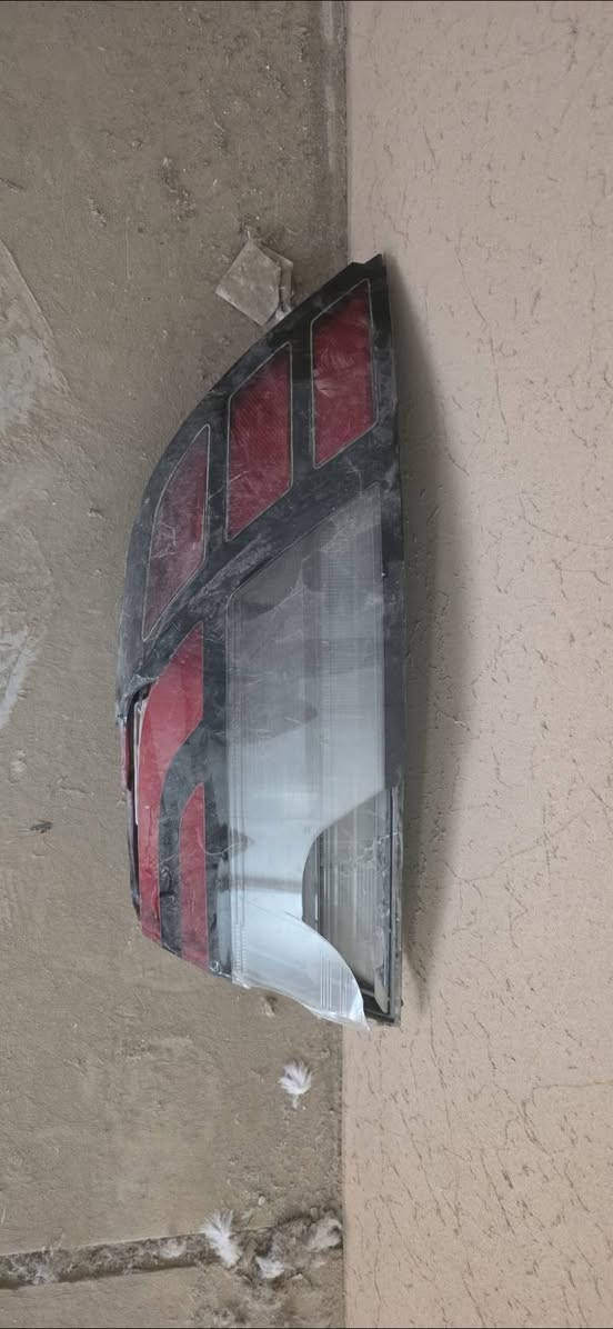 نص مسطره وزوج بكلايتات مكسوره جامتهن الي يفيده يراسل وات ساب ***********
