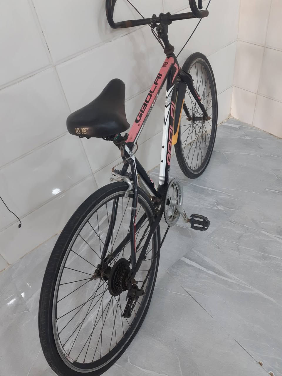 بايسكل C700 المعدن المنيوم كير وبريكات شامينو وحساس كله شغال بايسكل وزن خفيف يحمل اوزان ثقيله السعر ٦٥ العنوان كوت داموك ***********
