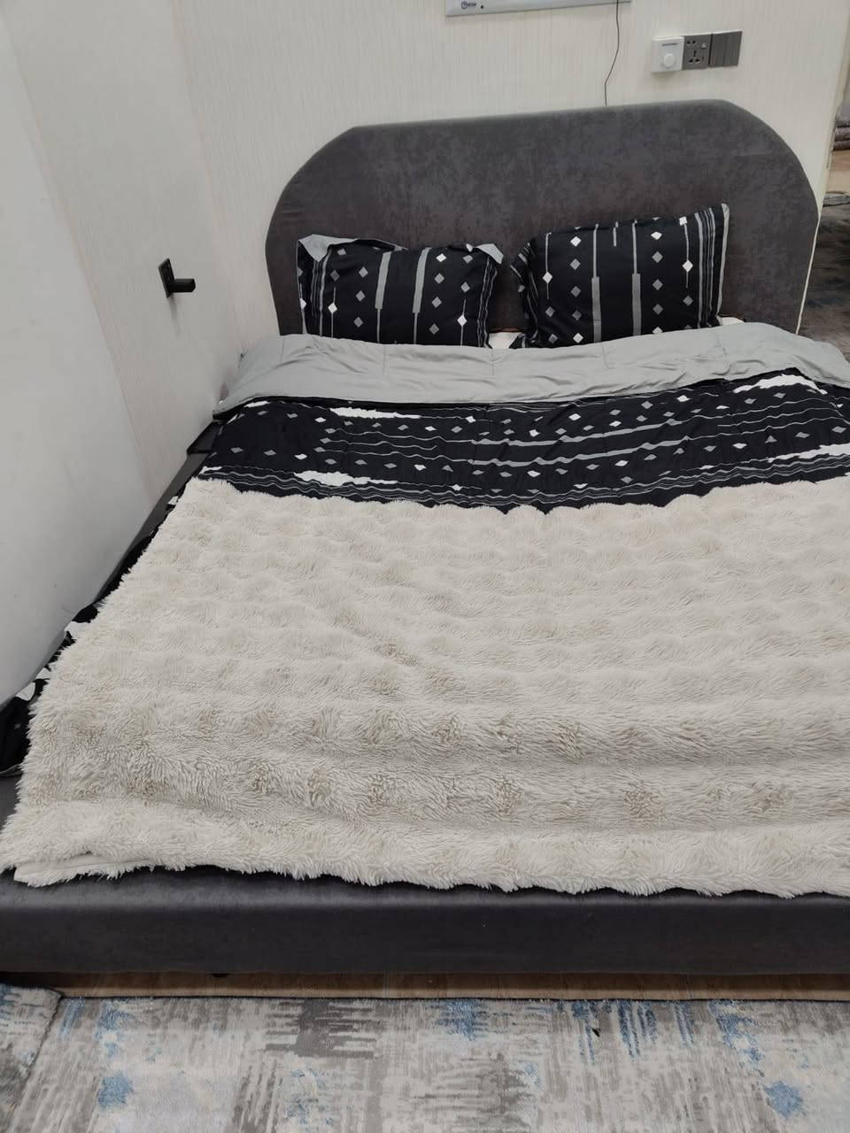 للبيع مرايا او تخت مع دوشك
السعر 150 الف ومعاملة


**إذا كنت صاحب هذا الإعلان وتريد حذفه لأي سبب، رجاءا أرسل رسالة إلى الدعم الفني**