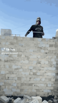 سلام عليكم خلفه بناء درجه اولى ستلام مهندس. نشارت لمونه بقالب على دبل قطعي بسعار مناسبه تصل *********** ودلل نشتغل جميع مناطق بغداد 
مكاني بغداد
