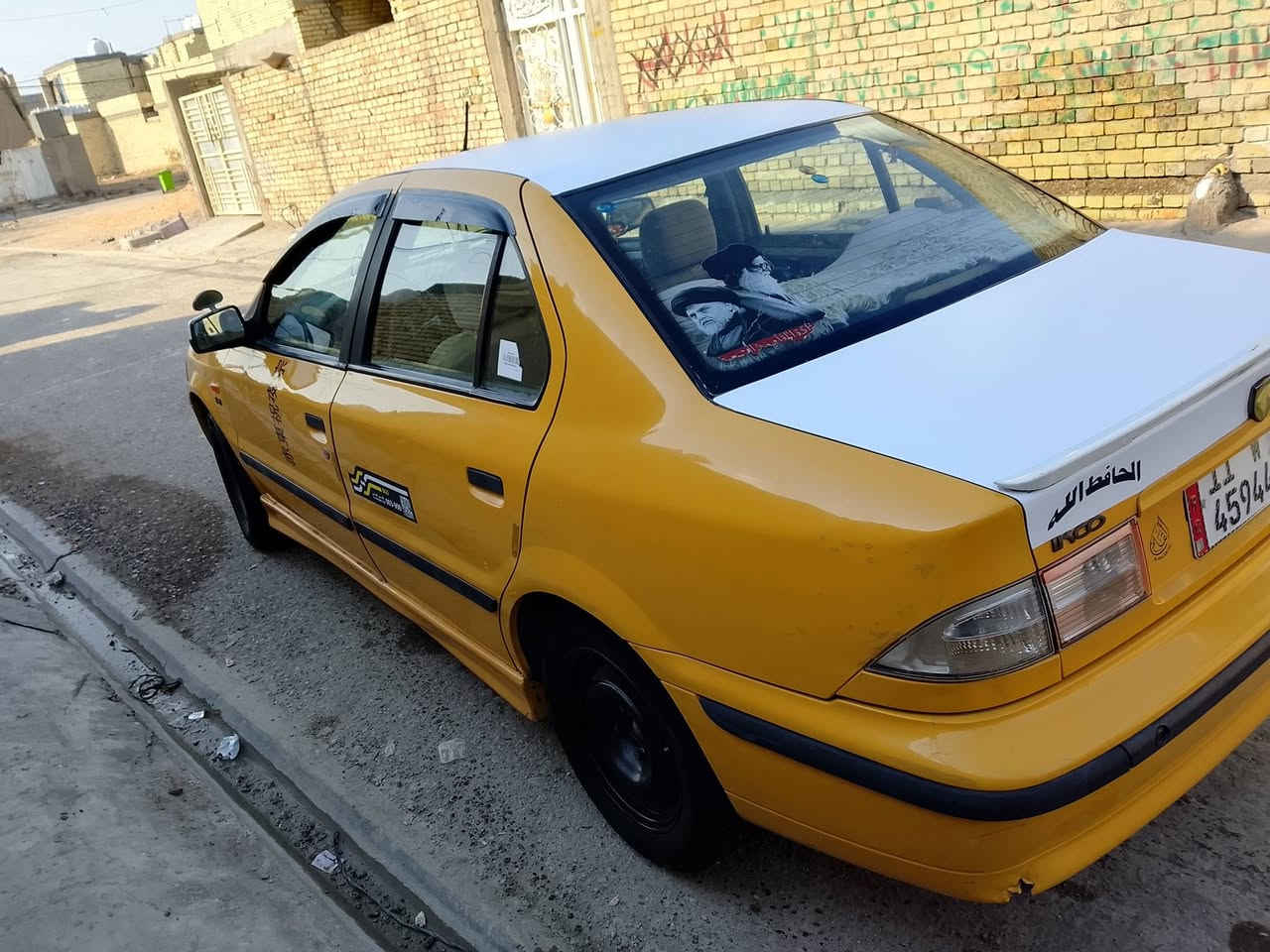 السلام عليكم سمند للبيع 2017 سياره حلوه رقمها بغداد والسياره مكانها بغداد والاستفسار على الرقم *********** السعر 55 وبيها مجال شيء قليل
